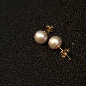 Pearl earrings